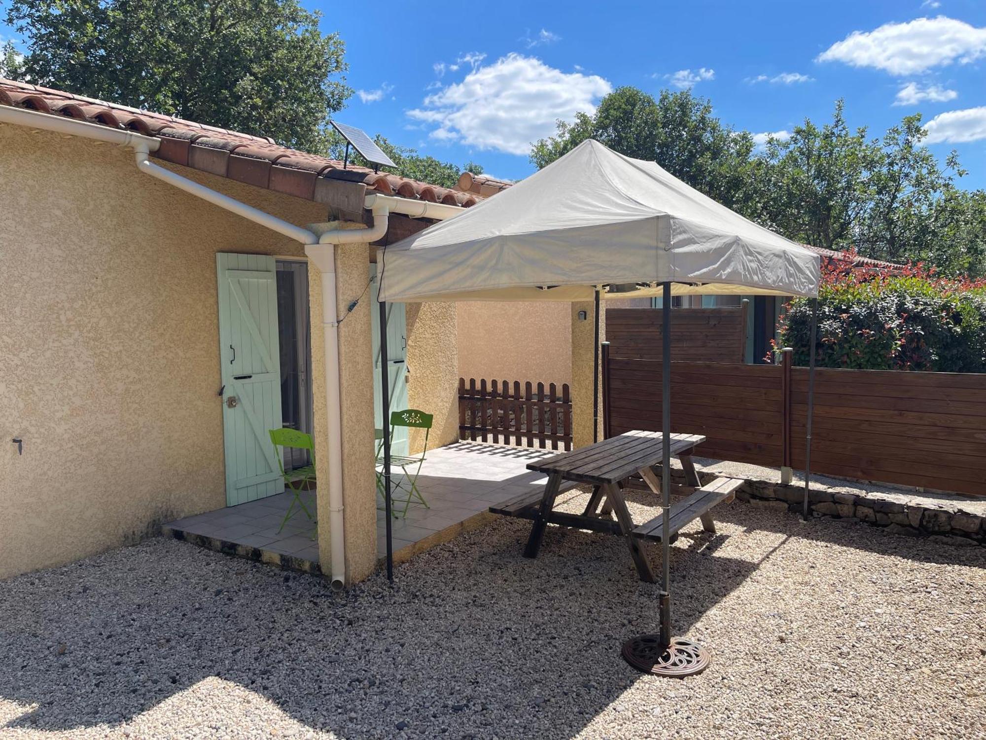 Gites Des Campanes Saint Alban Auriolles Exterior foto